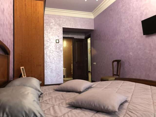 Отели типа «постель и завтрак» 8th Floor B&B Ереван-19